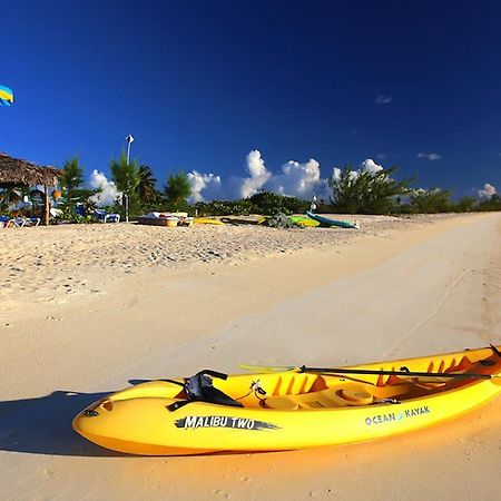 Rollezz Villas Beach Resort Old Bight エクステリア 写真