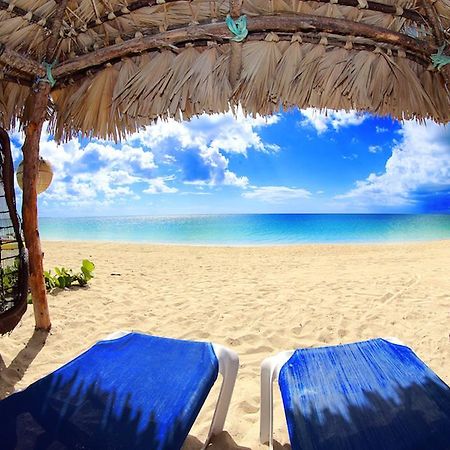Rollezz Villas Beach Resort Old Bight エクステリア 写真