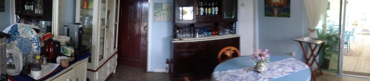Rollezz Villas Beach Resort Old Bight エクステリア 写真